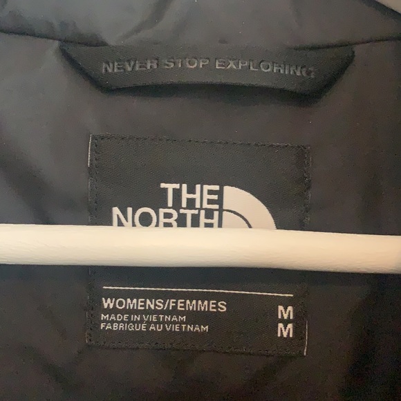 ❤️THE NORTH FACE ❤️Women’s gold & black tone great vest🌺🌺❤️❣️💖💖🌸❣️❣️ - Picture 6 of 9